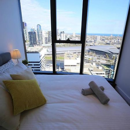 Glamorous 2Br Apt With Ocean & River Views & Free Parking Lägenhet Melbourne Exteriör bild