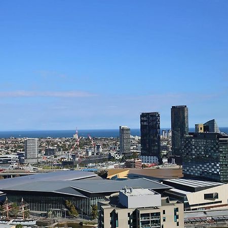 Glamorous 2Br Apt With Ocean & River Views & Free Parking Lägenhet Melbourne Exteriör bild